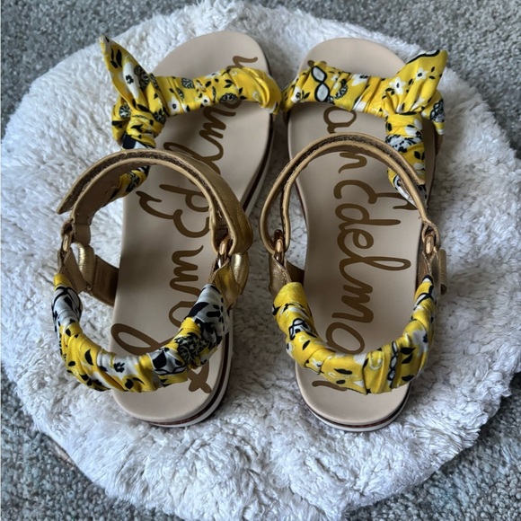Sam Edelman Yellow and Gold Patterned Sandals - Picture 7 of 9